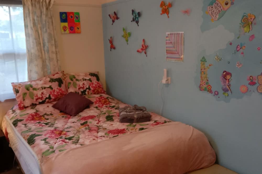 Photo of Bedroom in Thomson
