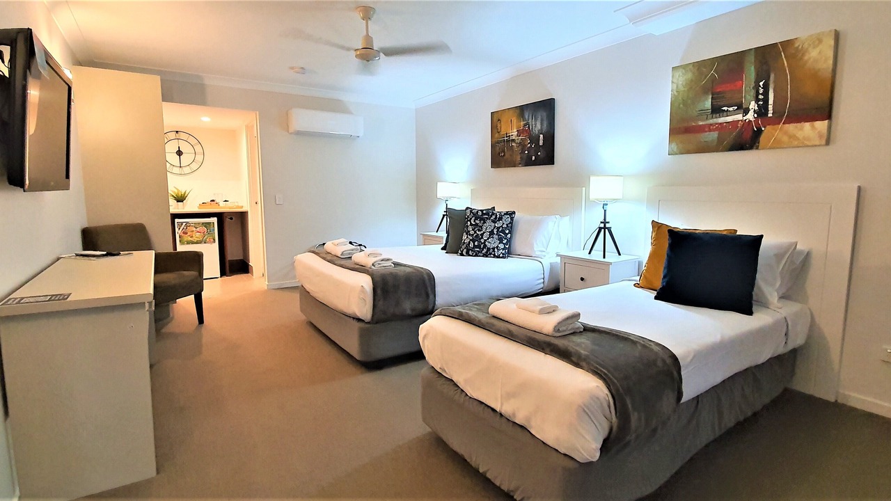 Photo of Others in Helensvale