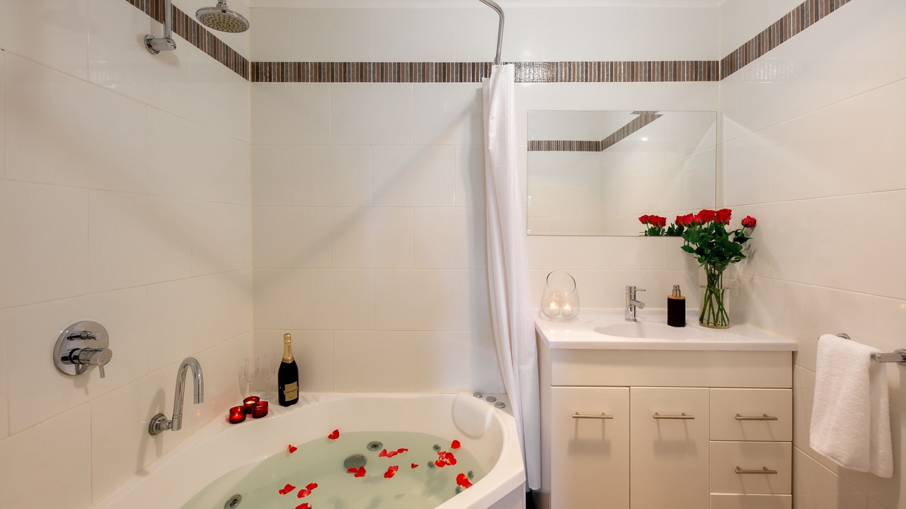 Photo of Bathroom in Kalorama