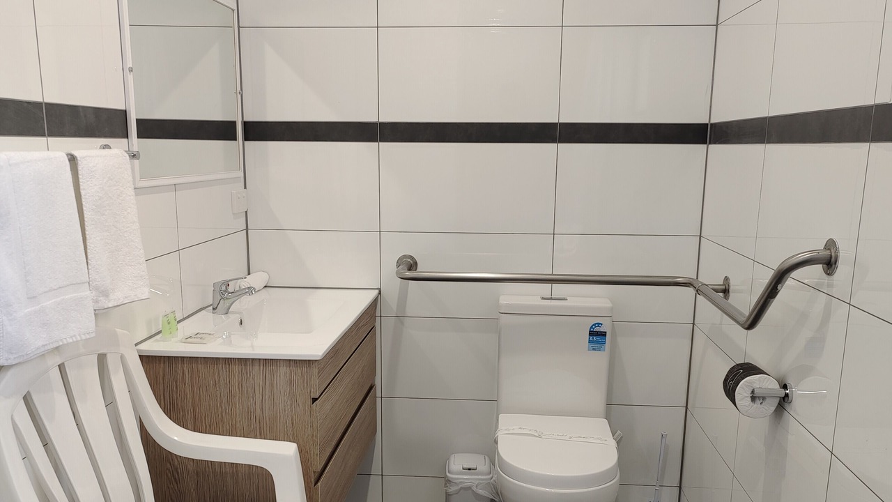 Photo of Bathroom in Cowes