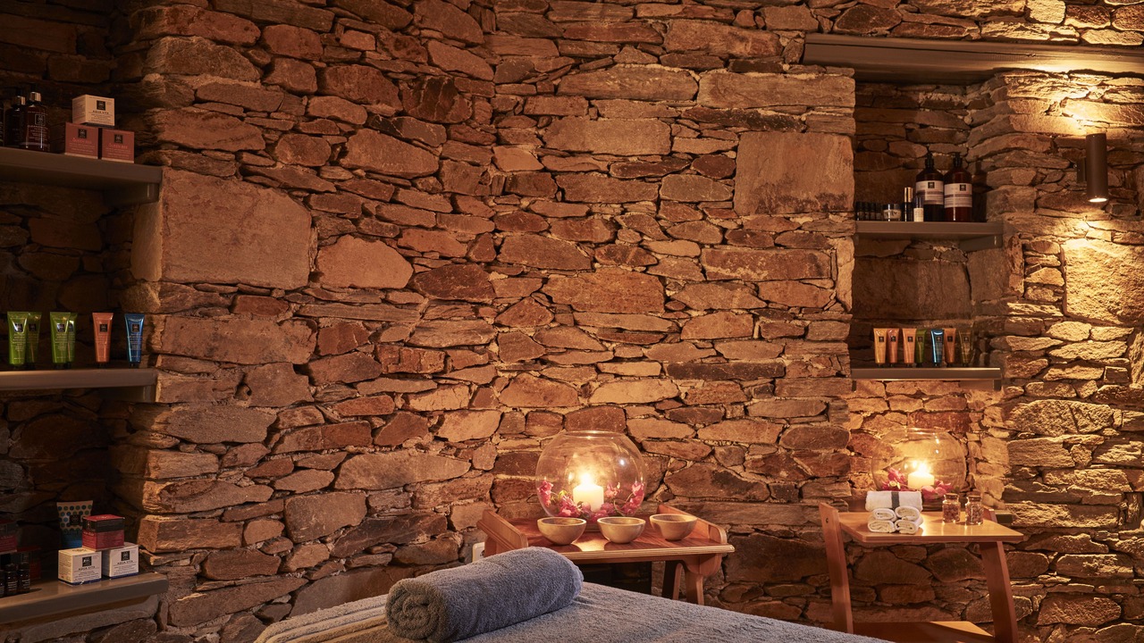 Photo of Bedroom in Ios Town