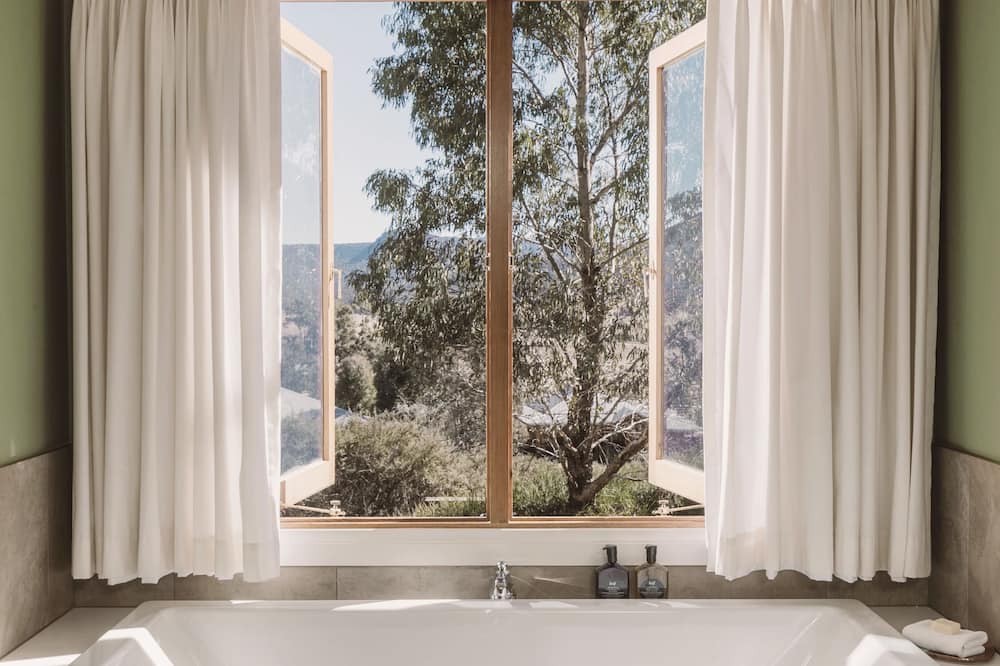 Photo of Bathroom in Wolgan Valley
