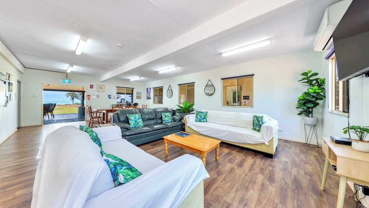 Photo of Livingroom in Dundee Beach