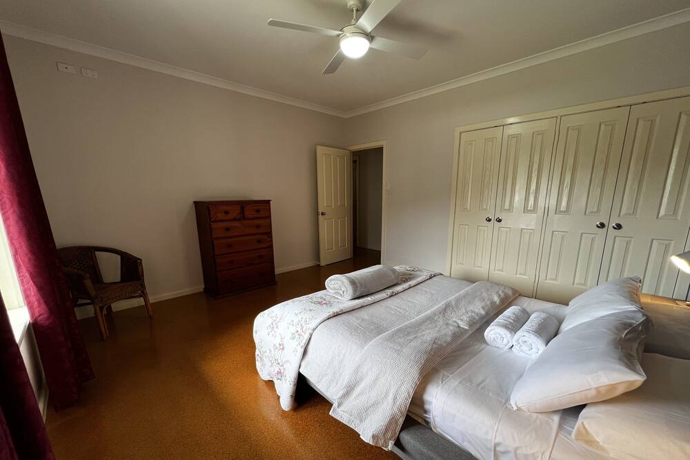 Photo of Bedroom in Preston Beach