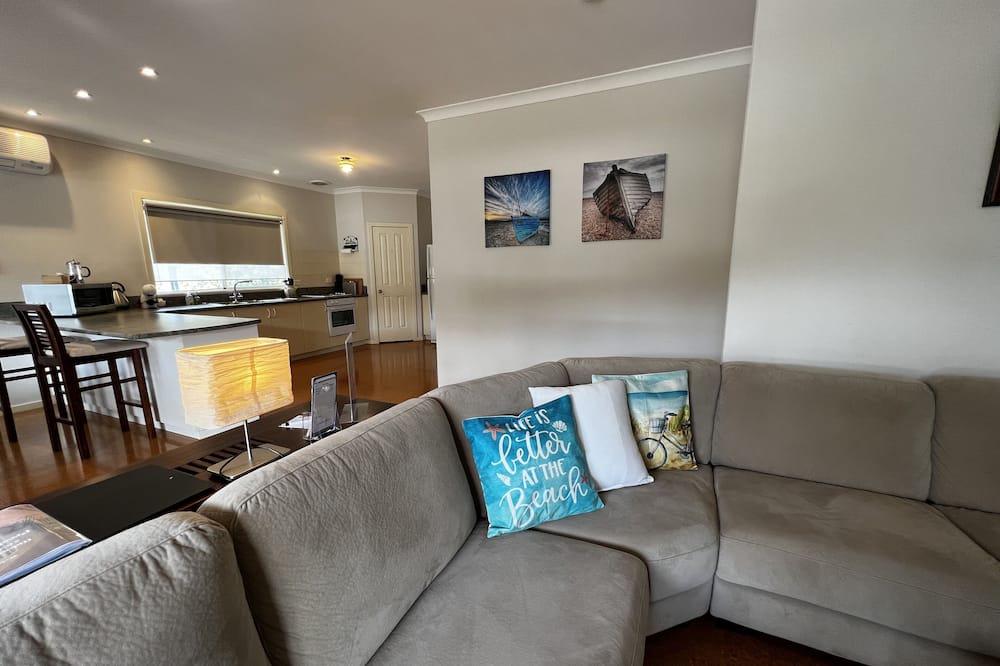 Photo of Livingroom in Preston Beach