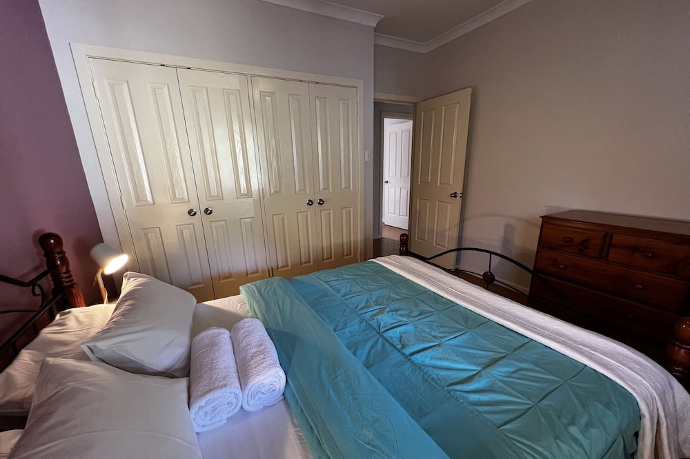 Photo of Bedroom in Preston Beach
