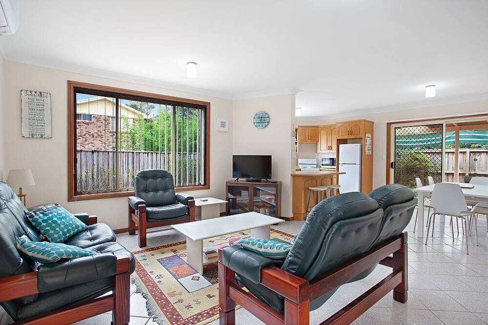 Photo of Livingroom in Hawks Nest