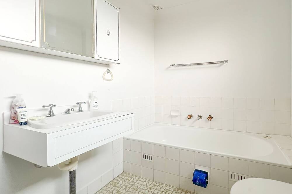 Photo of Bathroom in Tuncurry