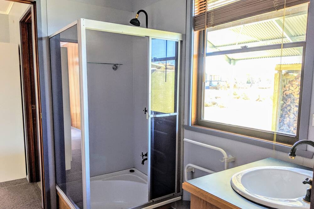 Photo of Bathroom in Miena
