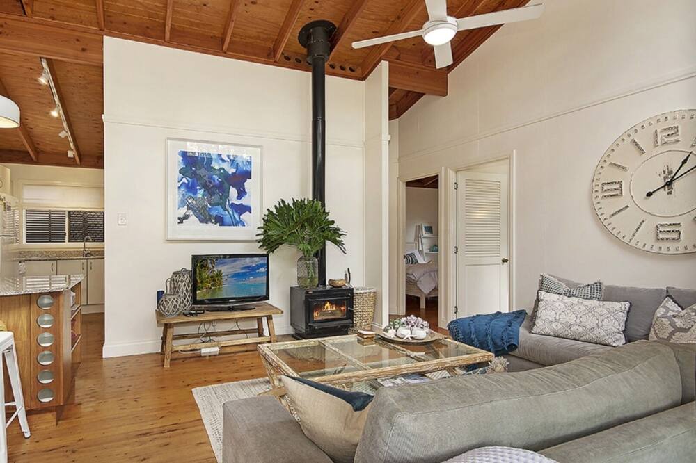 Photo of Livingroom in Pearl Beach