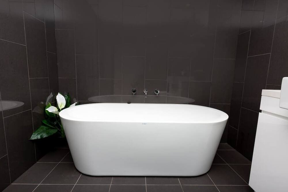Photo of Bathroom in Turvey Park