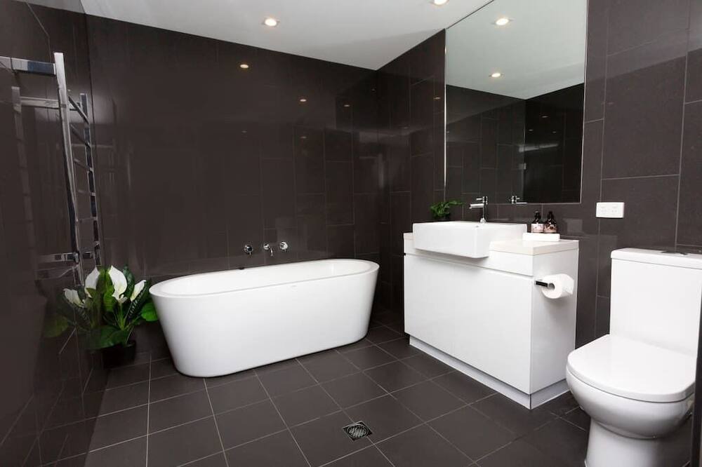 Photo of Bathroom in Turvey Park
