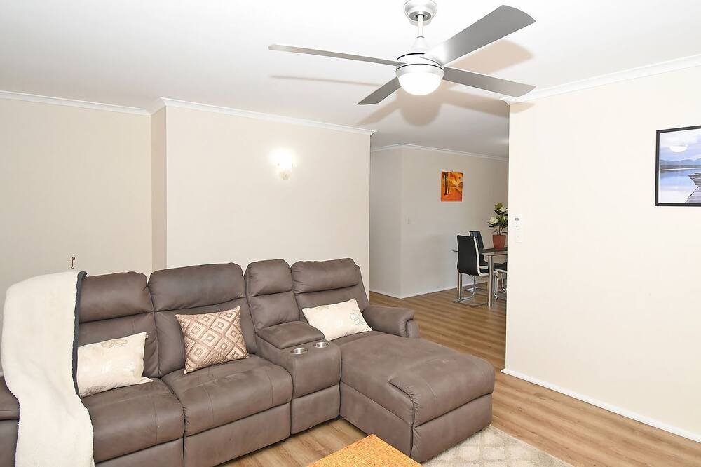 Photo of Livingroom in Pacific Haven