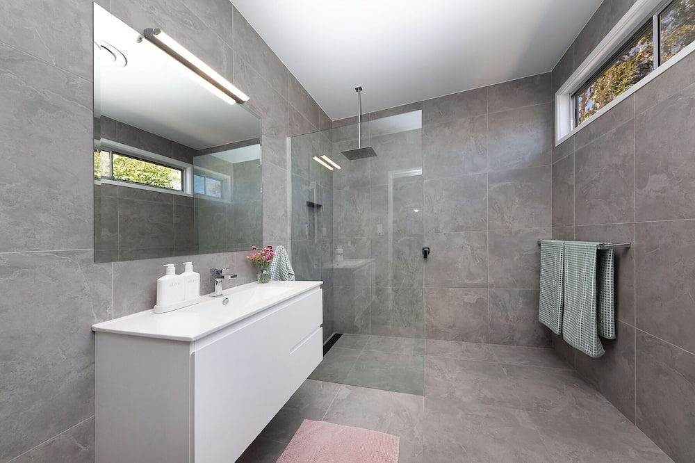 Photo of Bathroom in Boomerang Beach
