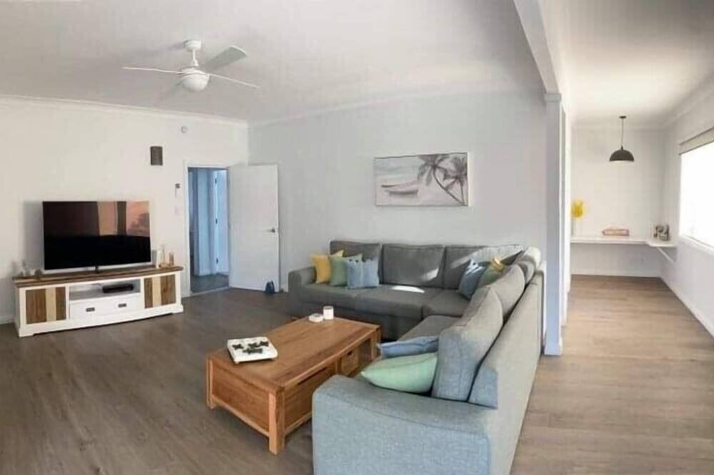 Photo of Livingroom in Burrill Lake