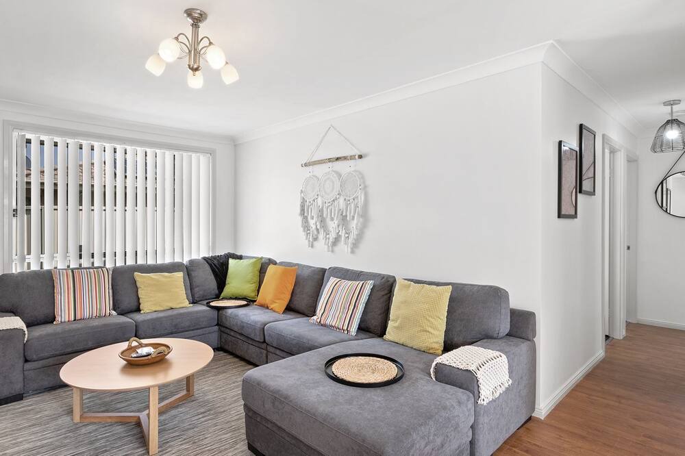 Photo of Livingroom in Salamander Bay