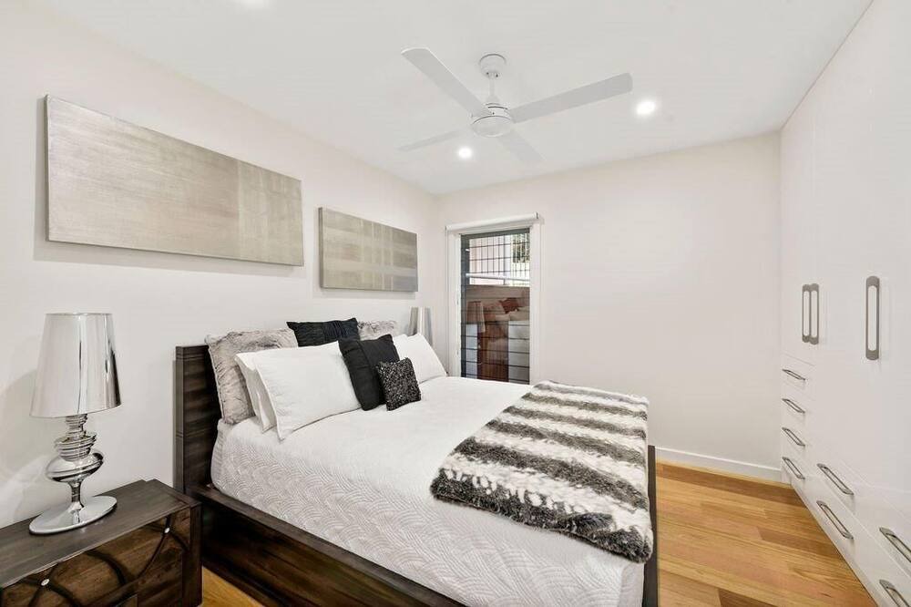 Photo of Bedroom in Emerald Beach