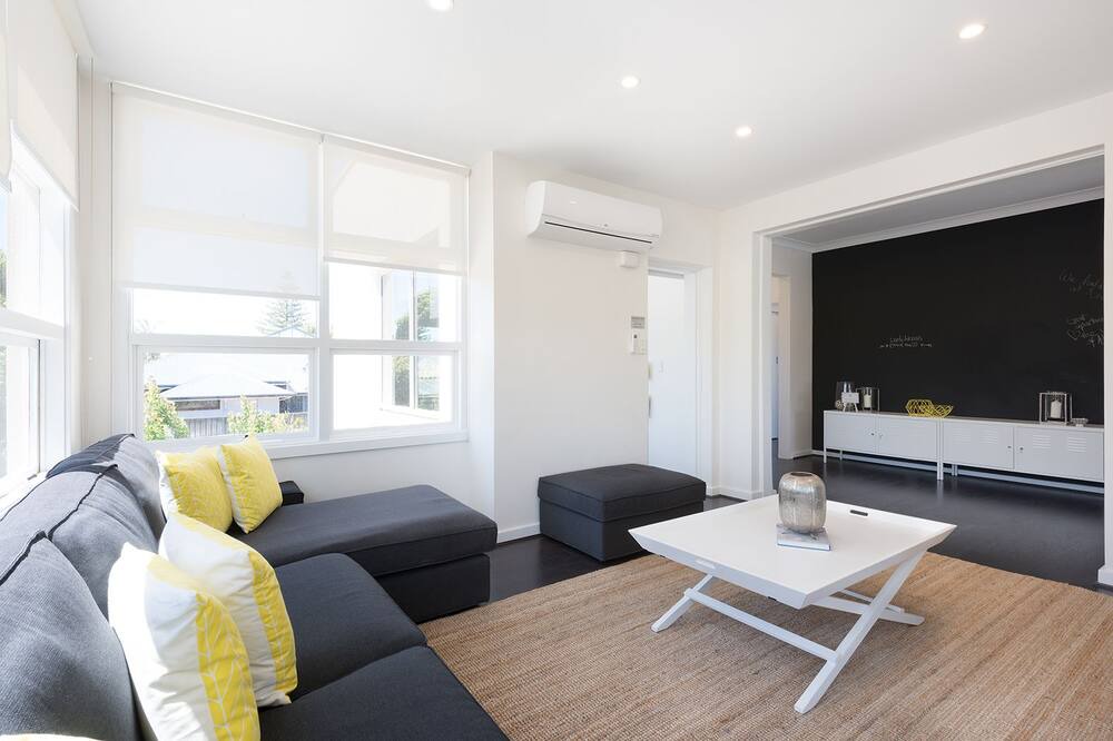 Photo of Livingroom in West Beach