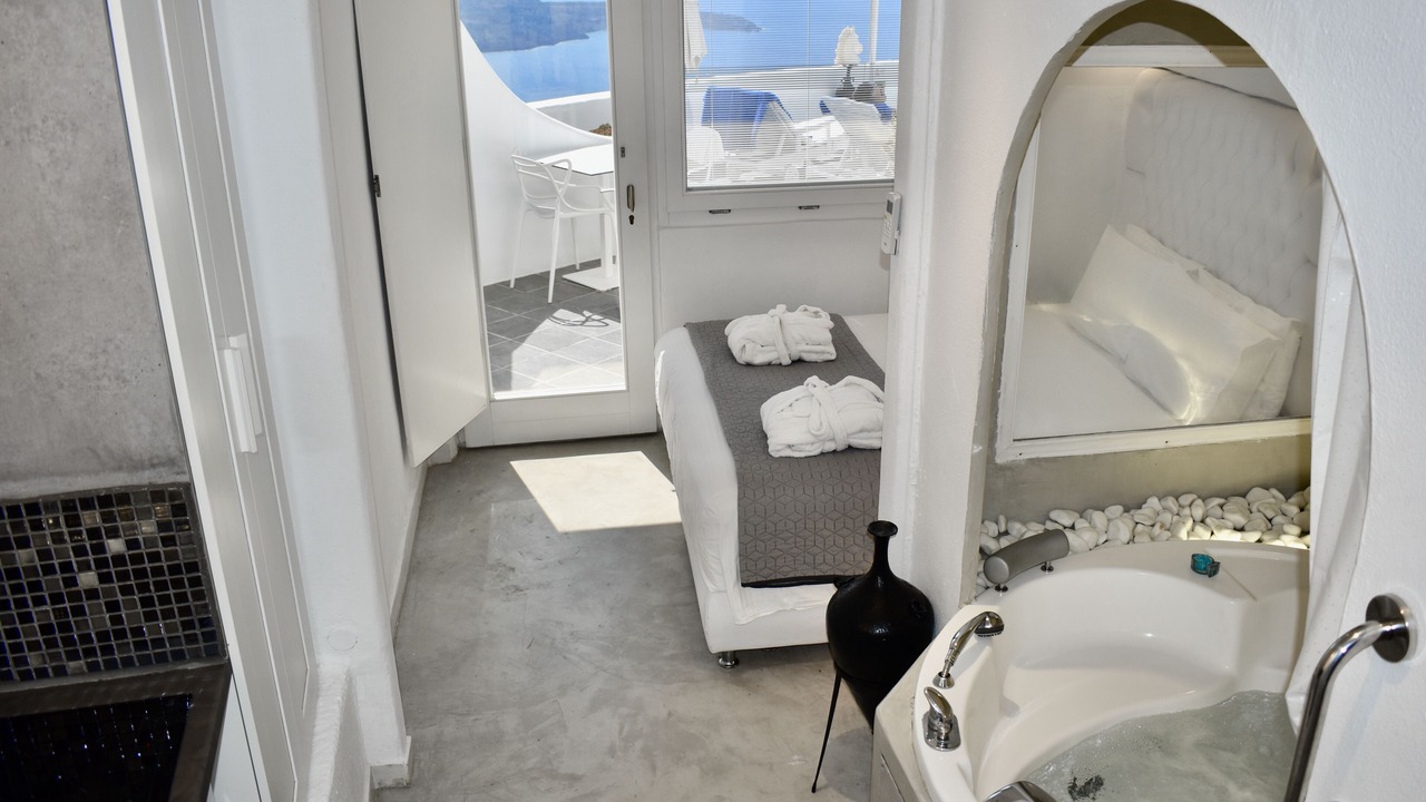 Photo of Bedroom in Imerovigli