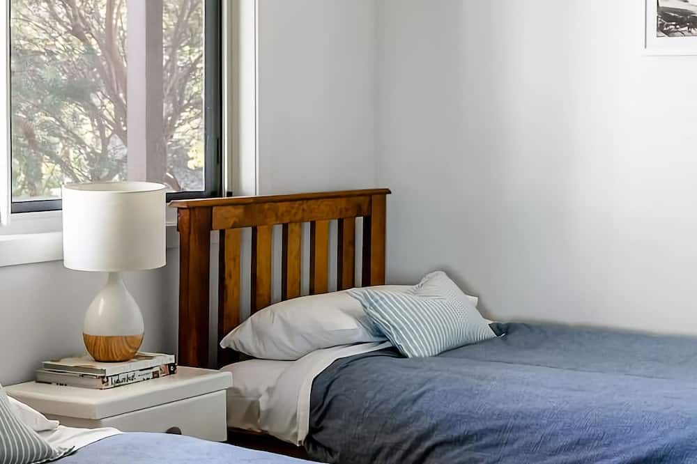 Photo of Bedroom in Valla Beach
