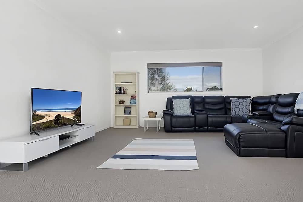 Photo of Livingroom in Valla Beach