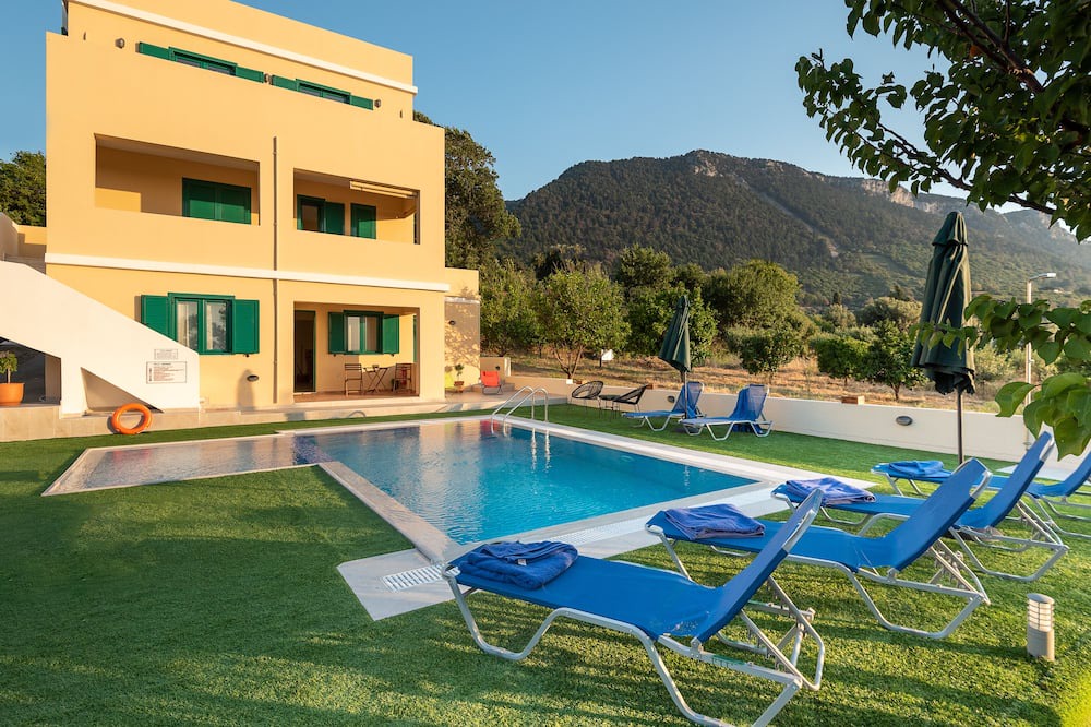 Photo of Outdoor in Salakos