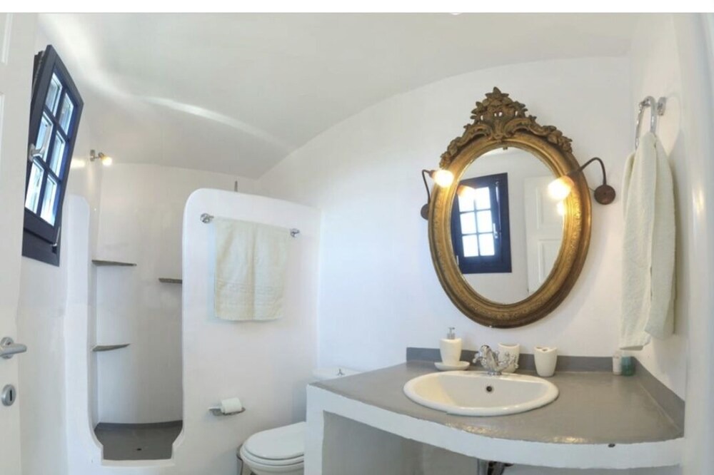 Photo of Bathroom in Serifos