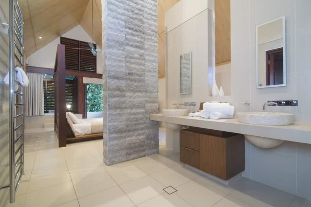 Photo of Bathroom in Port Douglas