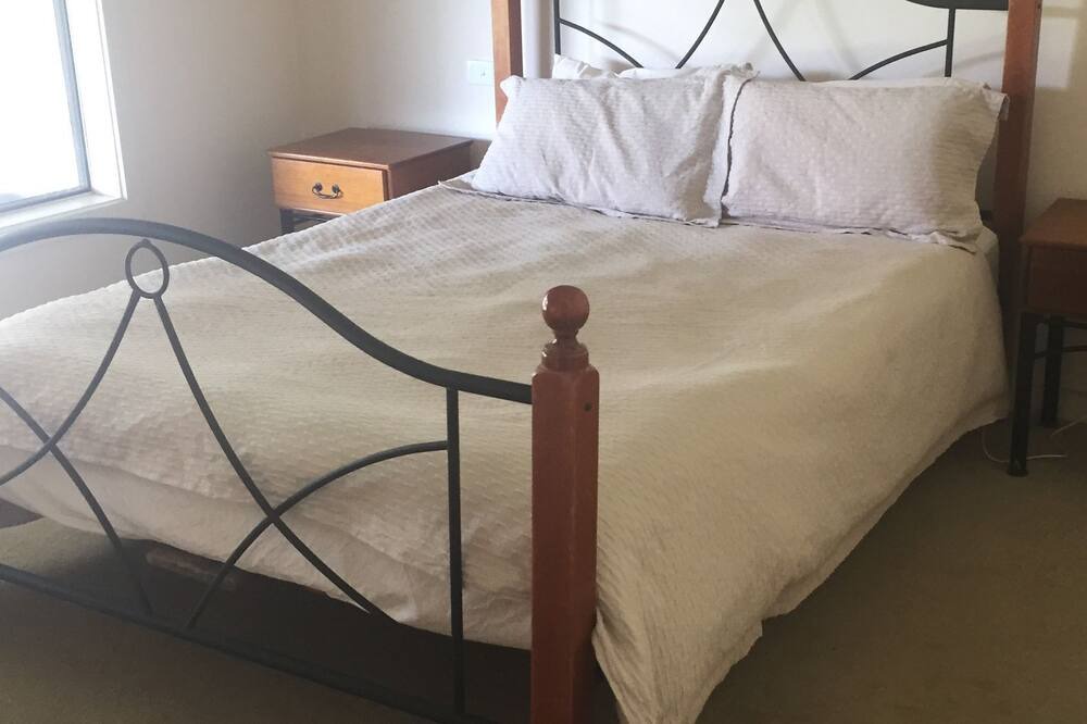 Photo of Bedroom in Macs Cove