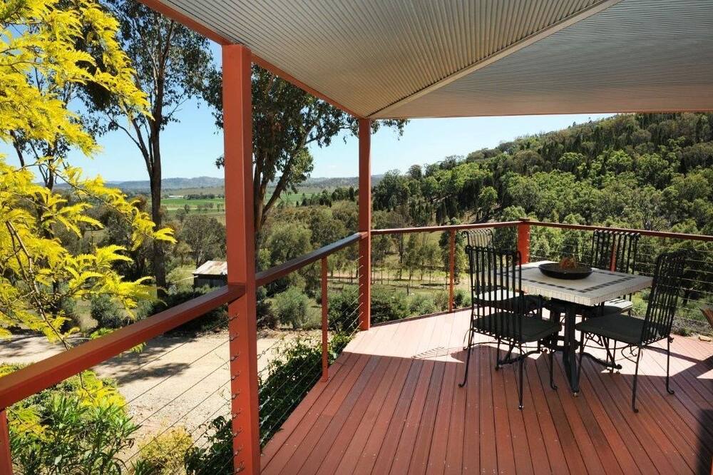 Photo of Patio Balcony in Eurunderee