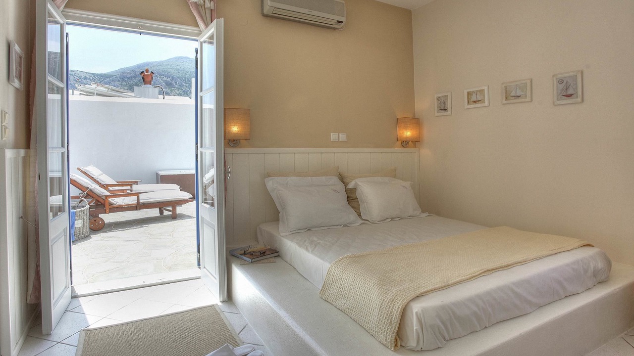 Photo of Bedroom in Kamares