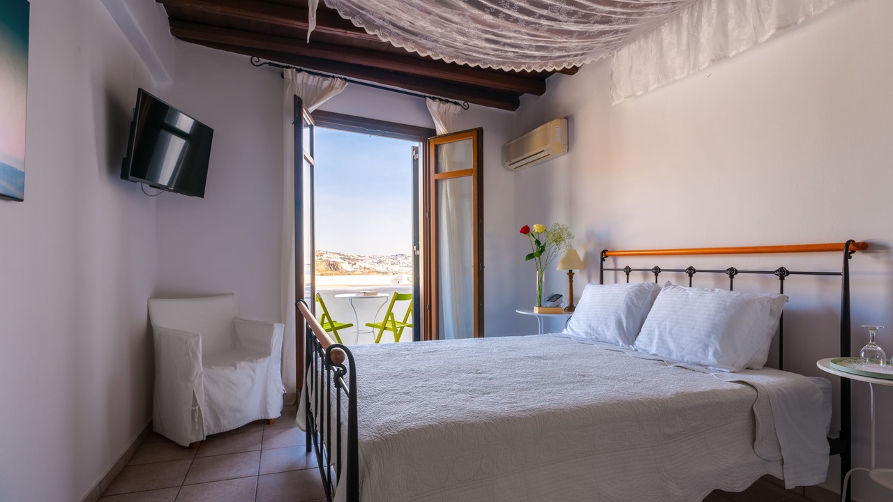 Photo of Bedroom in Tourlos