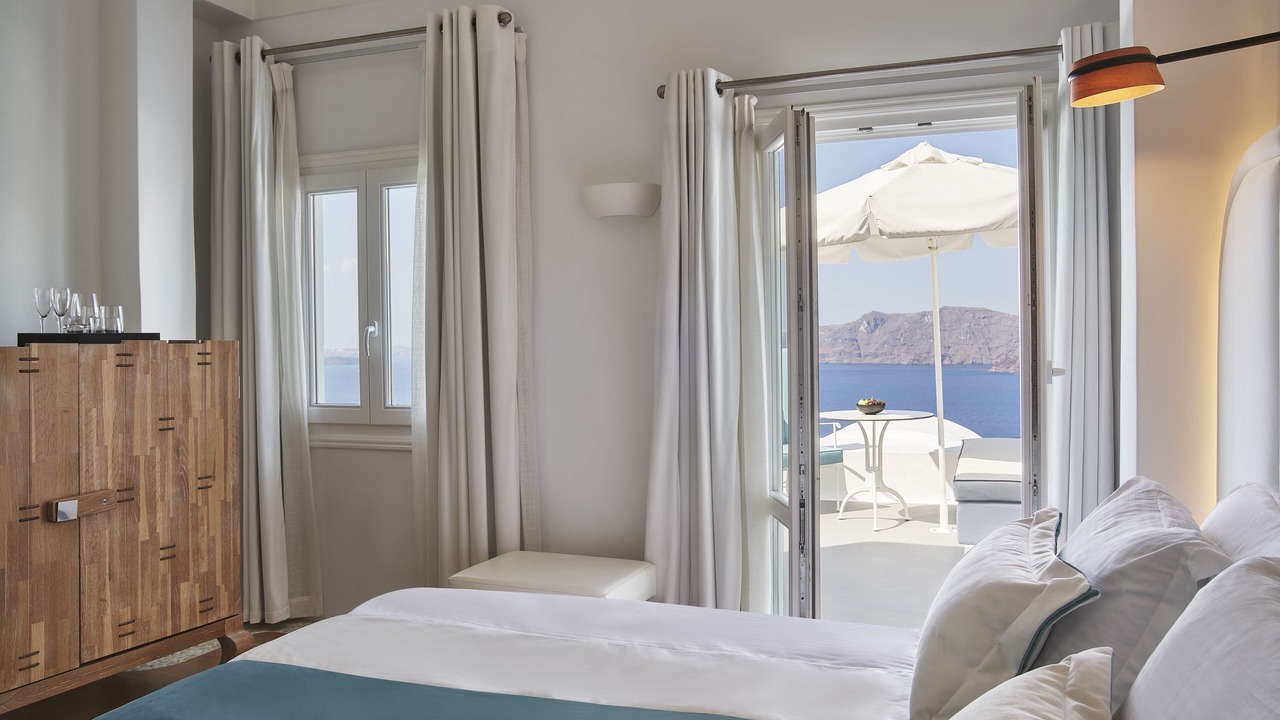 Photo of Bedroom in Oia