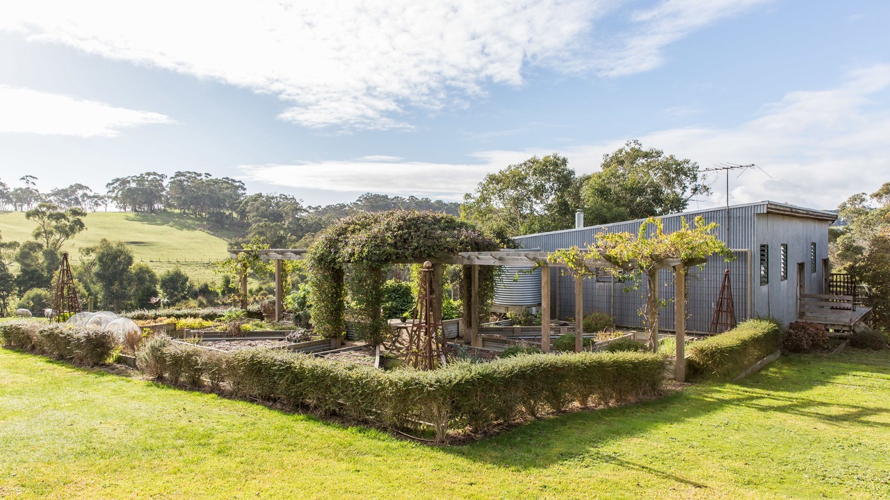 Photo of Outdoor in Red Hill