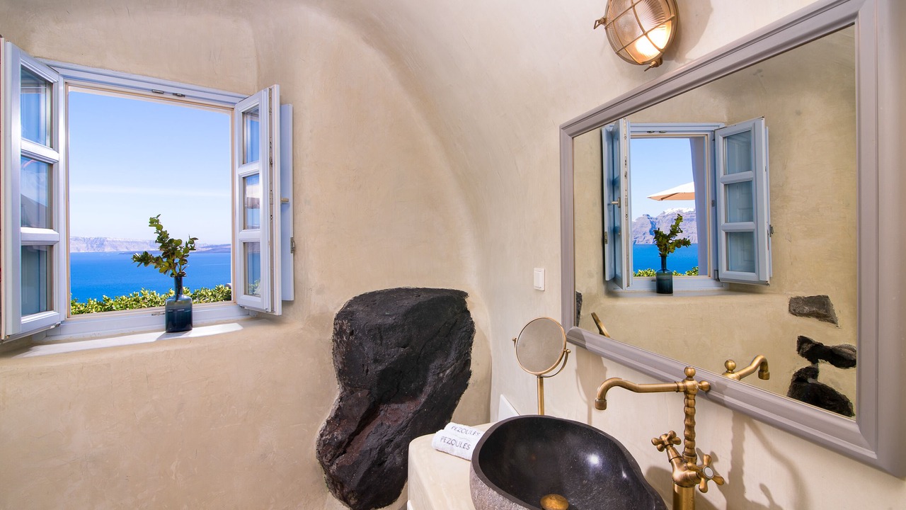 Photo of Bathroom in Oia