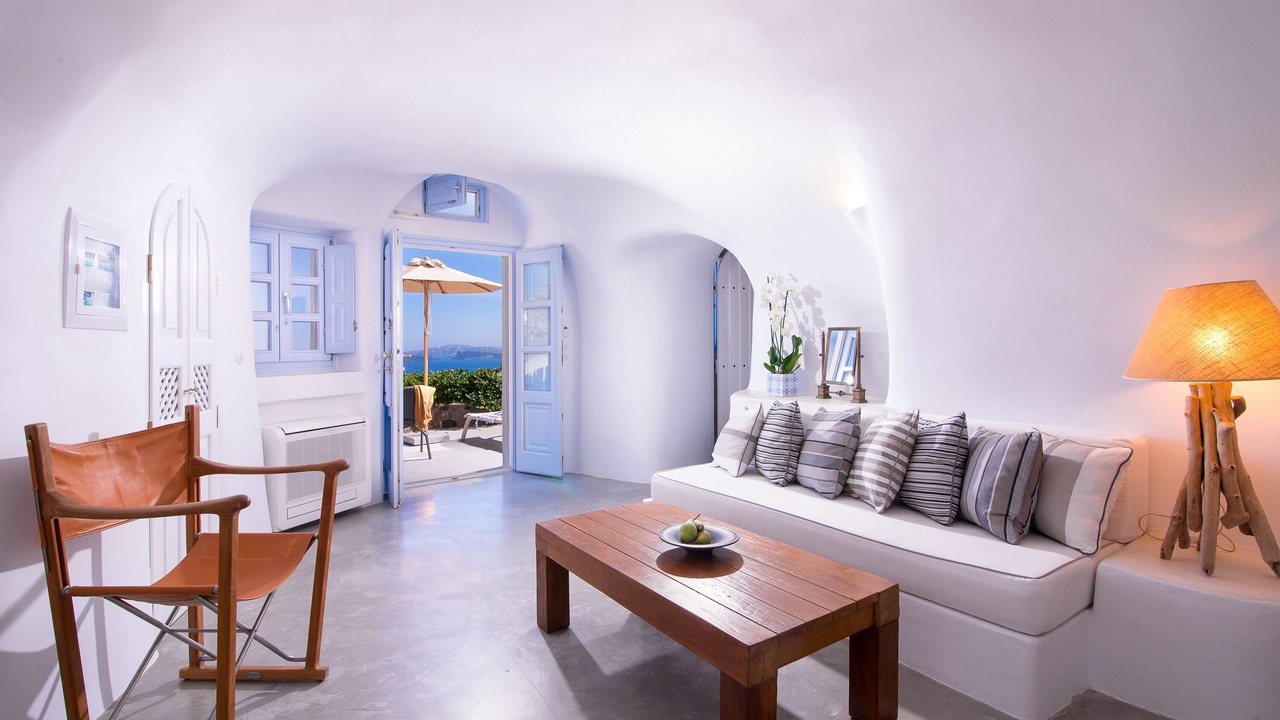 Photo of Bedroom in Oia