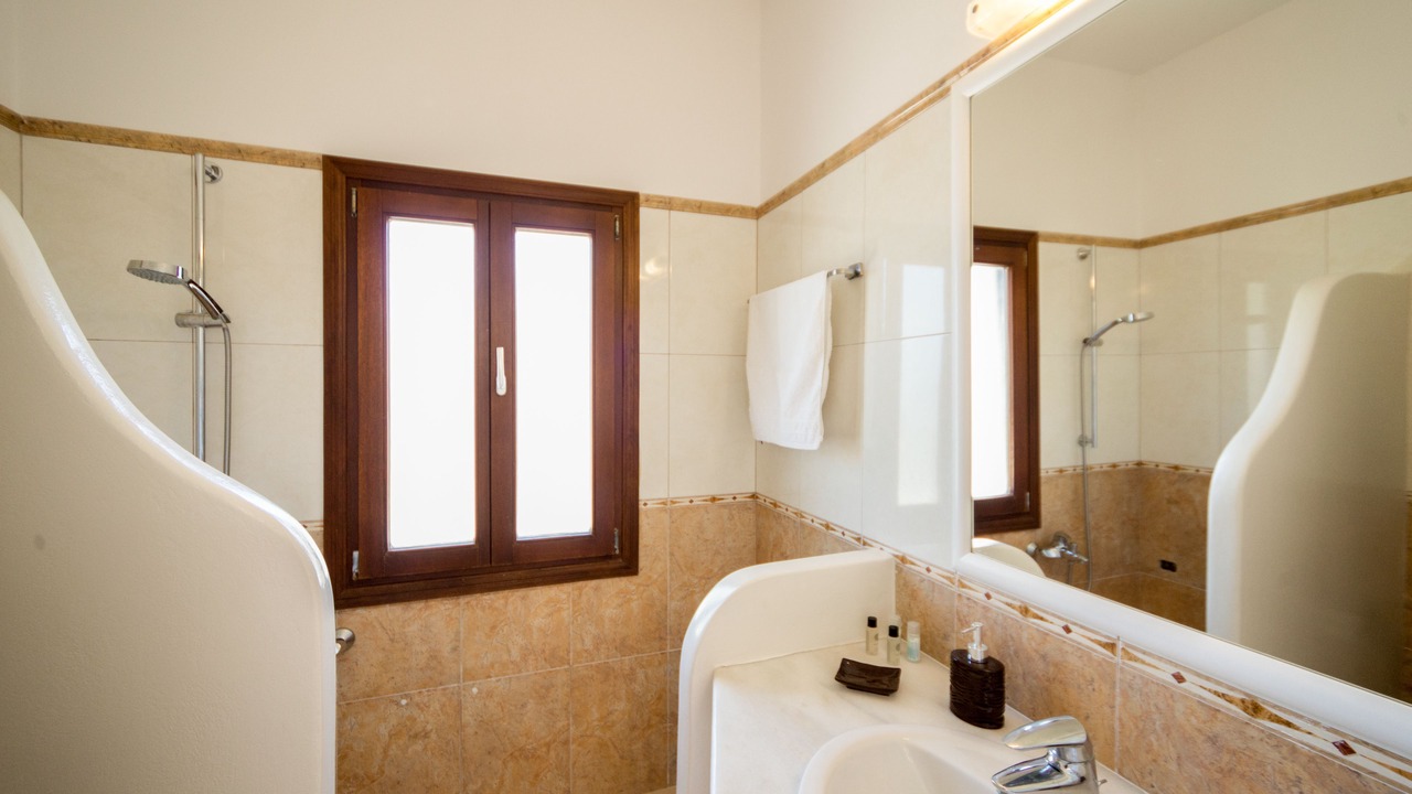 Photo of Bathroom in Exo Gonia