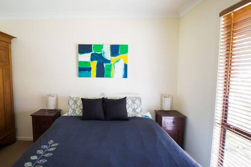 Photo of Bedroom in Erowal Bay