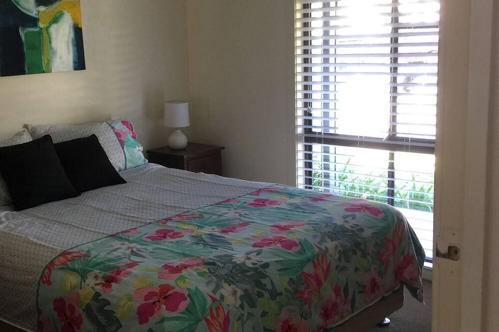 Photo of Bedroom in Erowal Bay