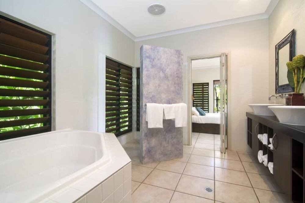 Photo of Bathroom in Craiglie
