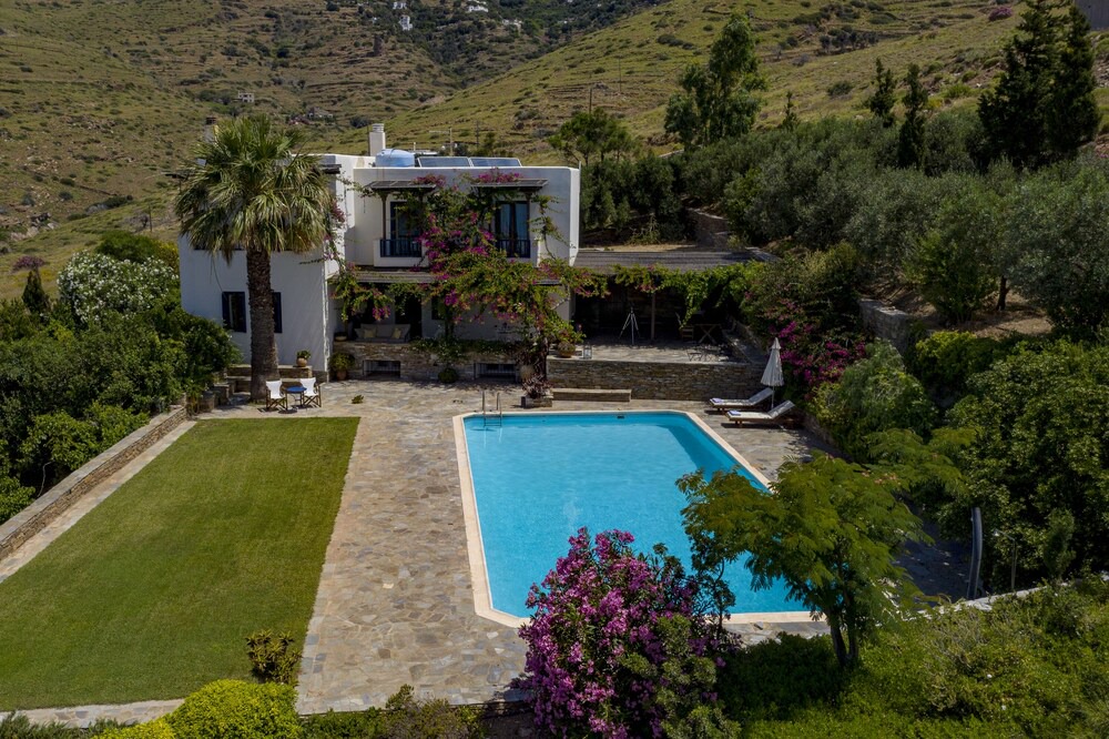 Photo of Outdoor in Gavrio