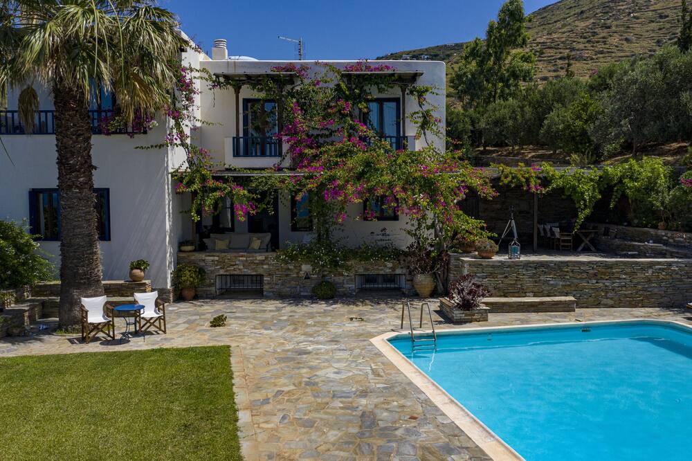 Photo of Outdoor in Gavrio