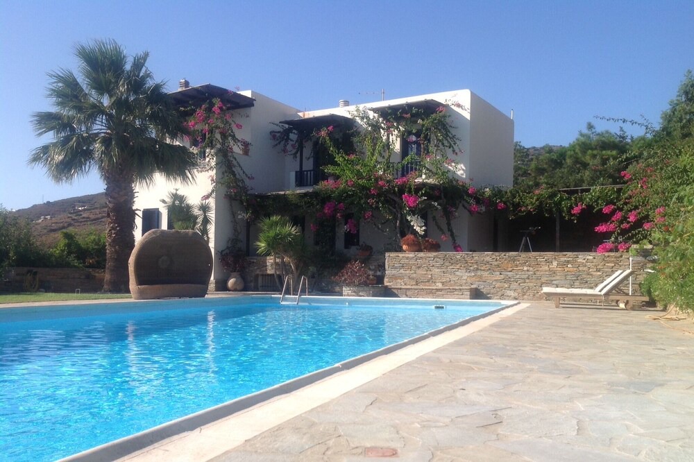 Photo of Outdoor in Gavrio