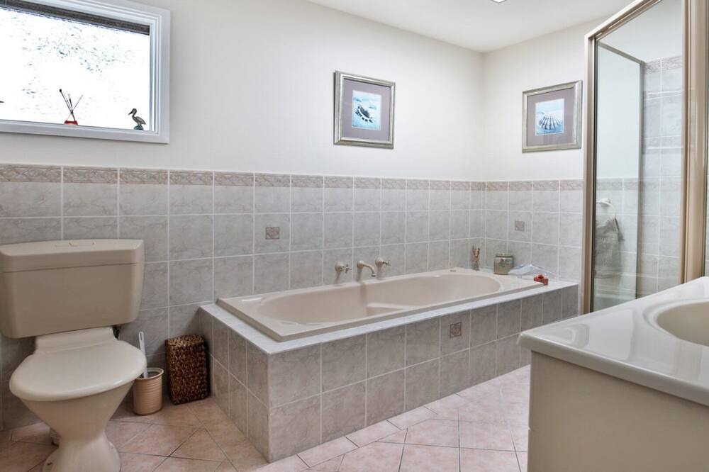 Photo of Bathroom in Culburra Beach