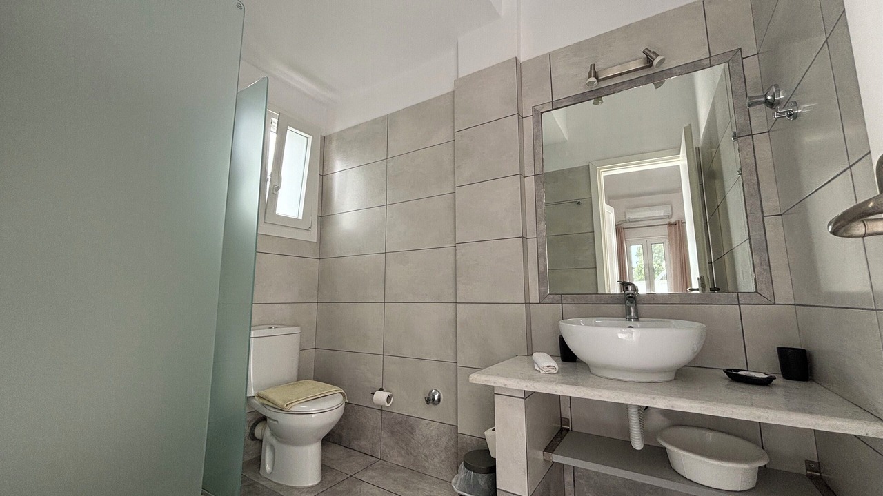 Photo of Bathroom in Parikia
