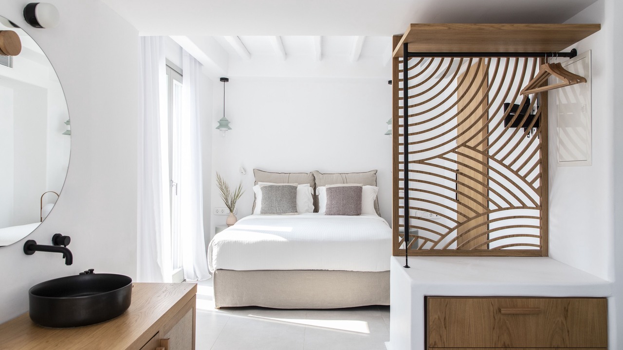 Photo of Bedroom in Ornos