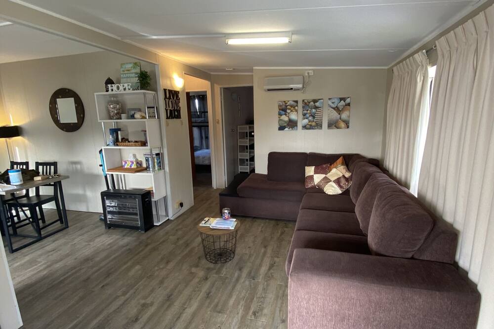 Photo of Livingroom in Batehaven