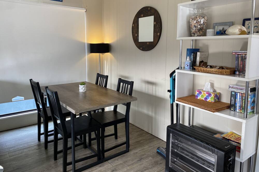 Photo of Bedroom in Batehaven