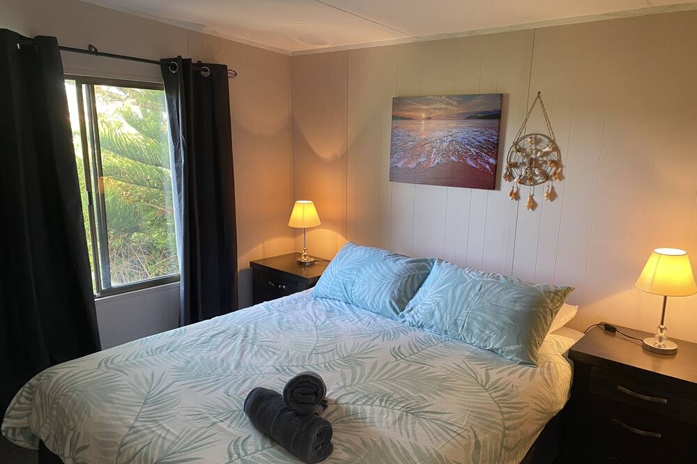 Photo of Bedroom in Batehaven