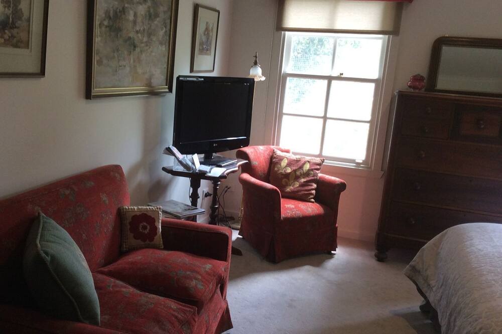 Photo of Livingroom in Trentham